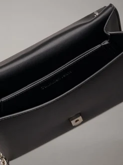 Calvin Klein Borsa a spalla e tracolla Nera<Donna Borse A Tracolla